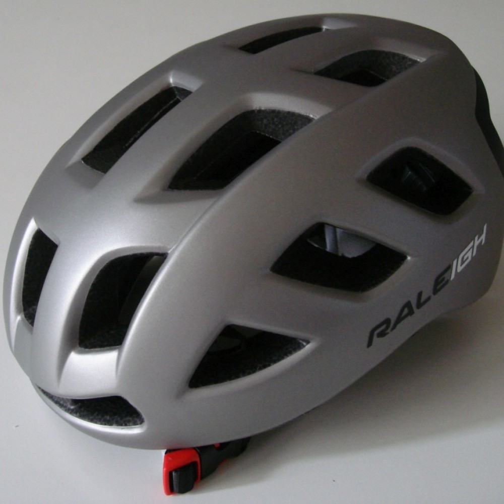 casco-in-mould-255gr-5861cm-18-ventilaciones-gris-con-negro-raleigh