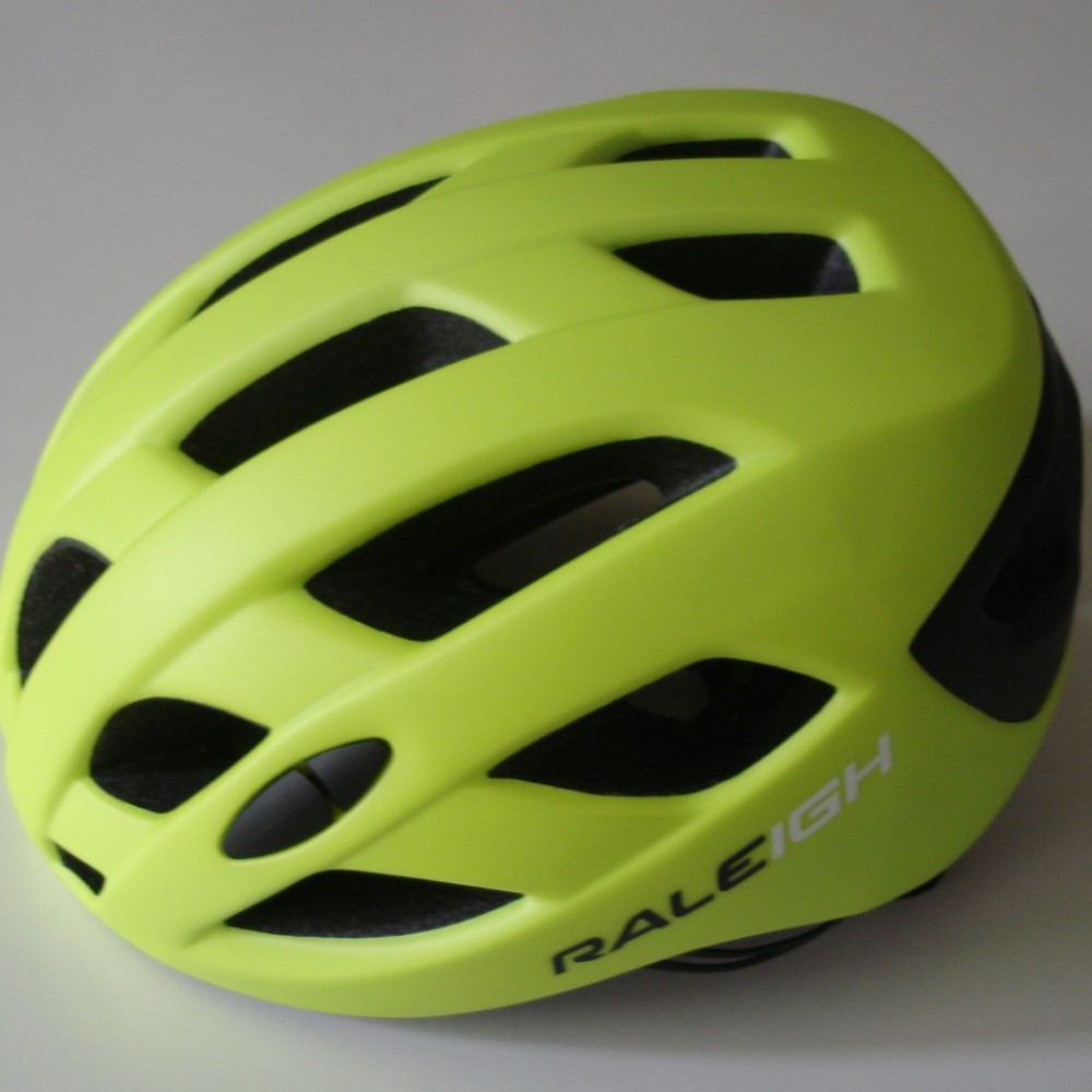 casco-in-mould-hc-39-265gr-5861cm-20-ventilaciones-amarillo-fluor-con-negro-raleigh